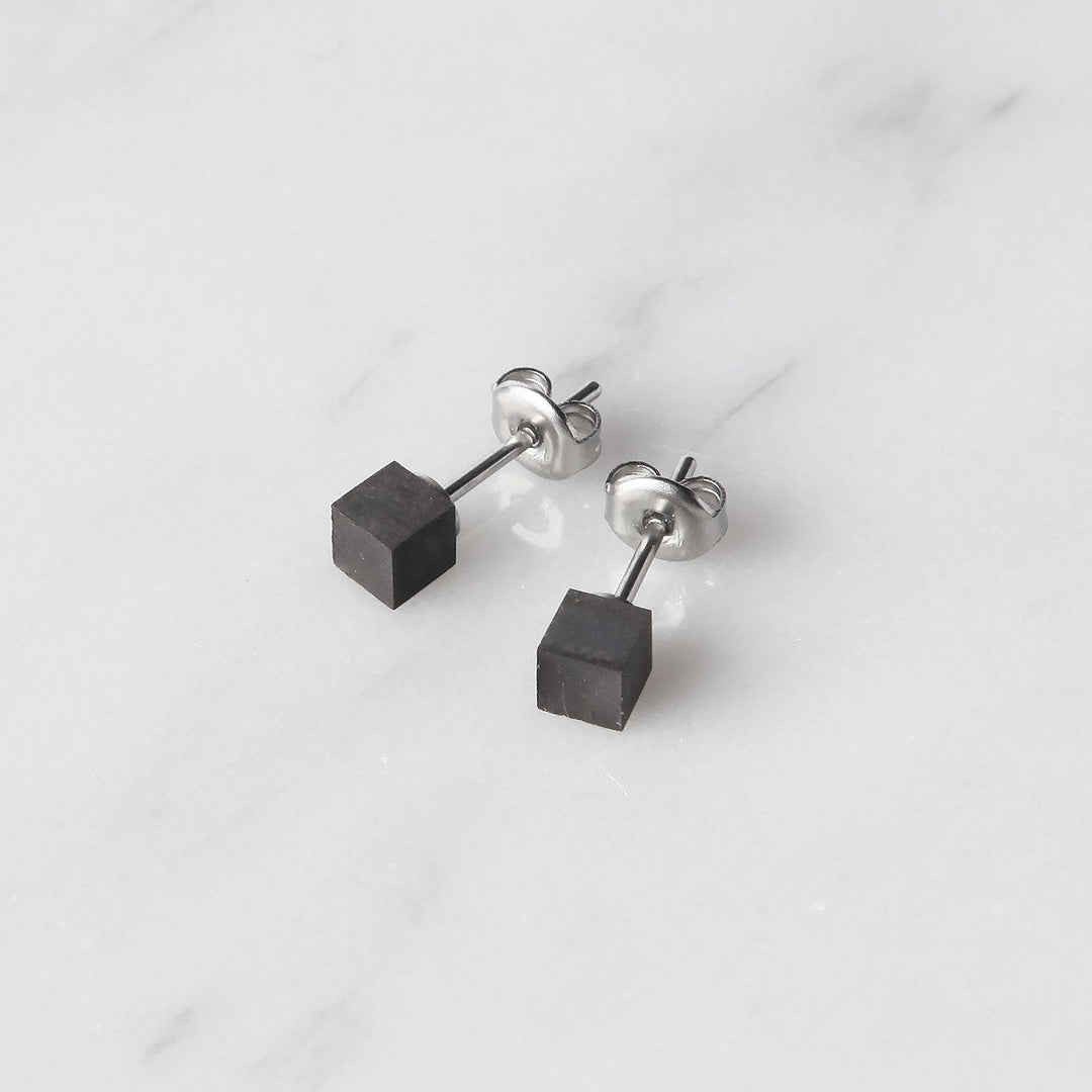 Cube Earrings S - IntoConcrete