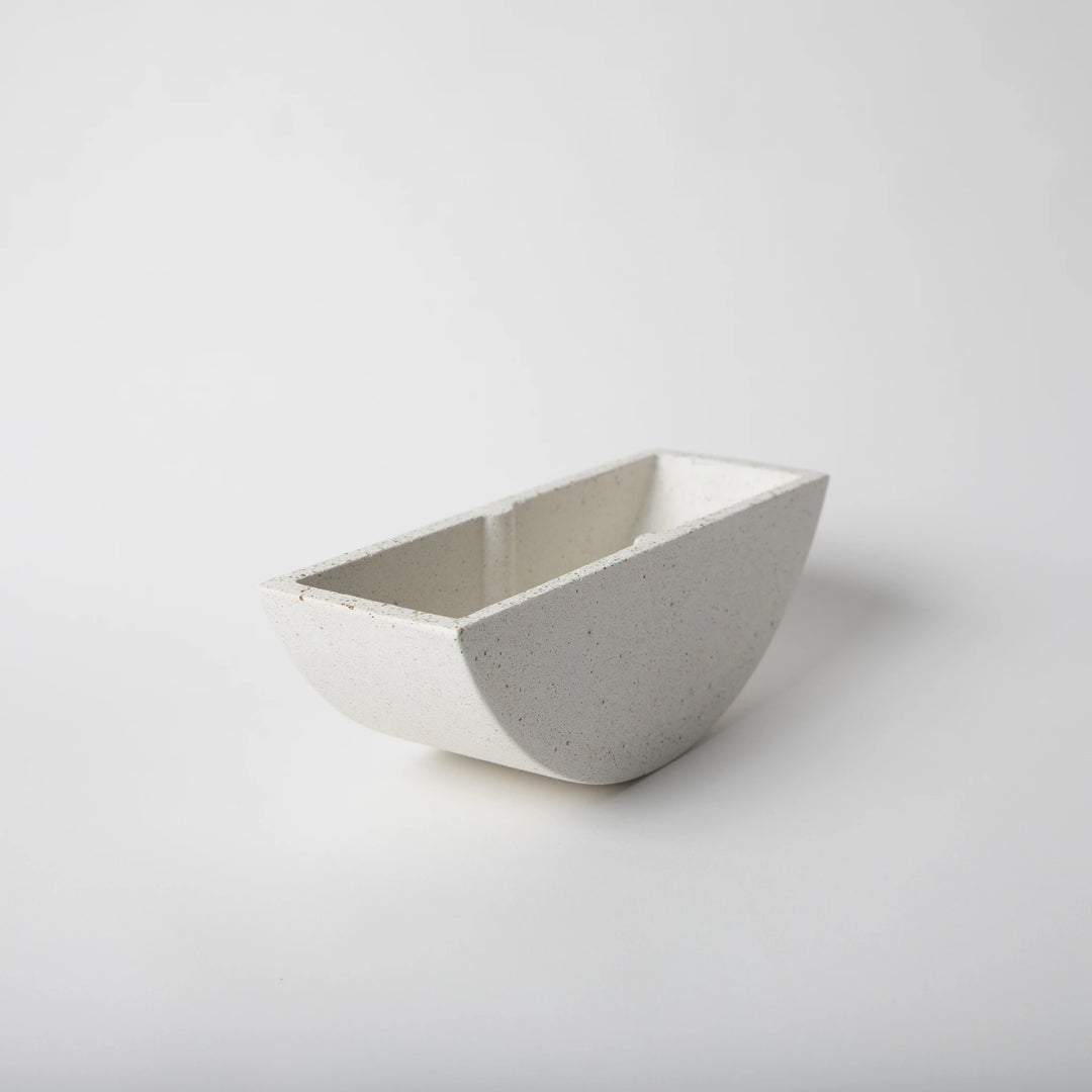 The Totter Planter - IntoConcrete