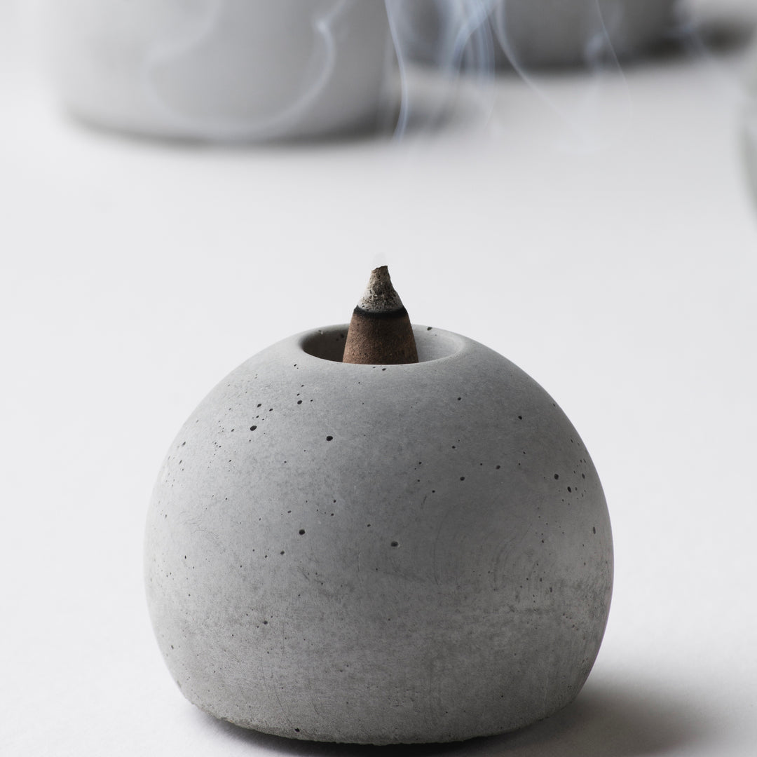KOMOLAB Sphere Incense Burner In Use