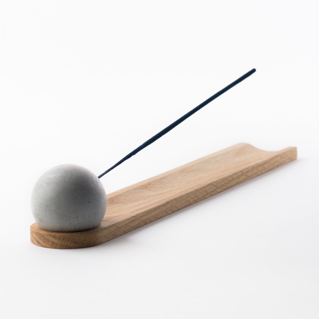 KOMOLAB Elysian Incense Burner Back (Concrete / White-Oak wood)